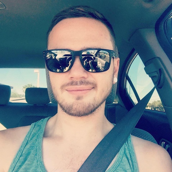Meet the Posher Other - Meet your Posher, Chad